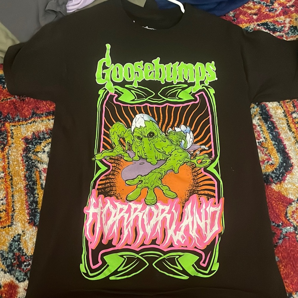 Goosebumps Horrorland shirt size s
